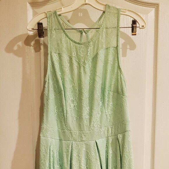 Gardenwed Dresses & Skirts - Gardenwed green dress